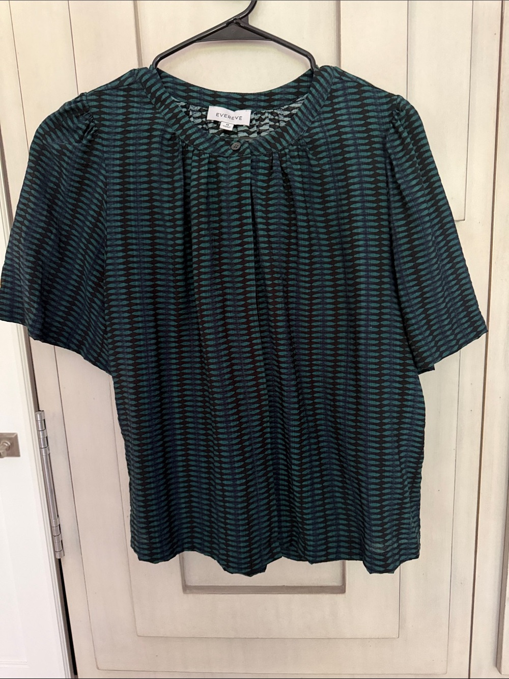 Evereve Teal and Black Short-Sleeve Patterned Blouse